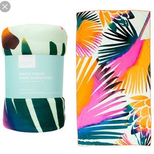 Oversized microfiber beach towel